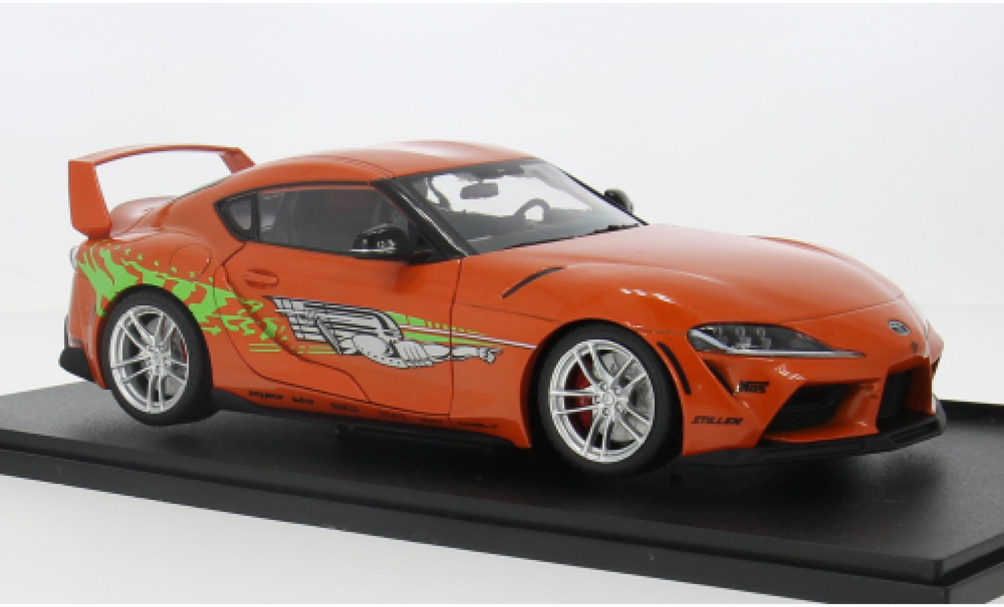 Aston Martin V8 Vantage GT4 1/18 Solido Toyota GR Supra GT4 red 1:18 diecast model cars