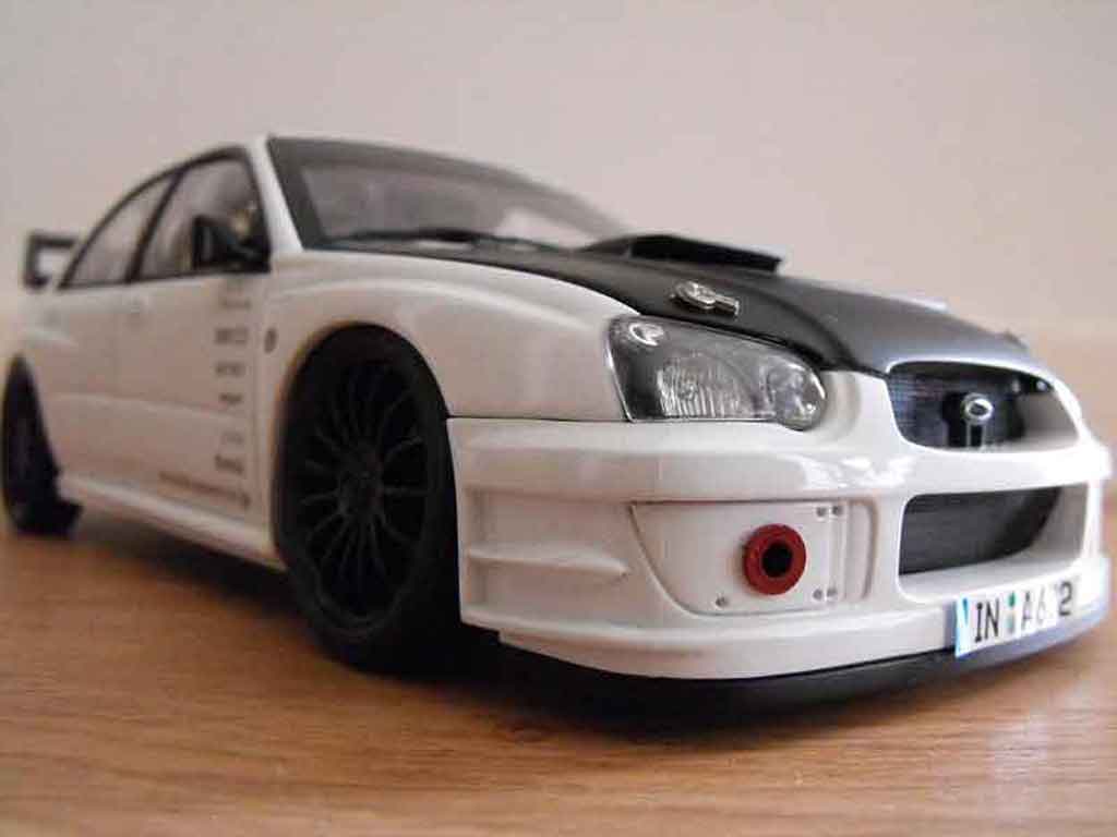 Subaru Impreza WRX 1/18 Autoart WRX 2003 plain body white diecast model cars