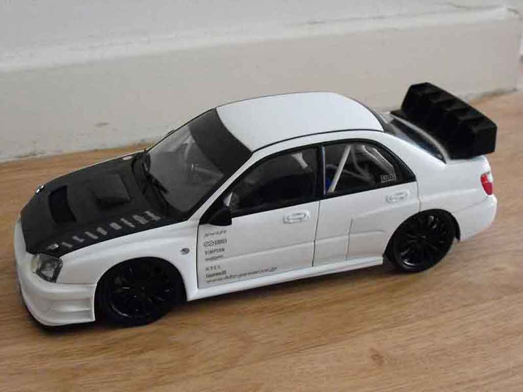 Subaru Impreza WRX 2003 plain body white 1/18 Autoart