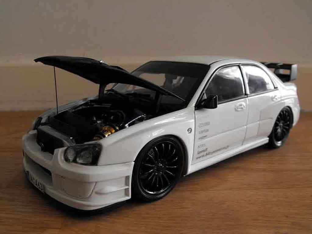 Subaru Impreza WRX 2003 plain body white 1/18 Autoart