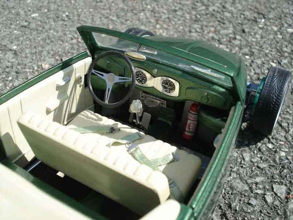 Volkswagen Kafer Hot Rod coccinelle the heb2road (cox 1949) 1/18 Solido