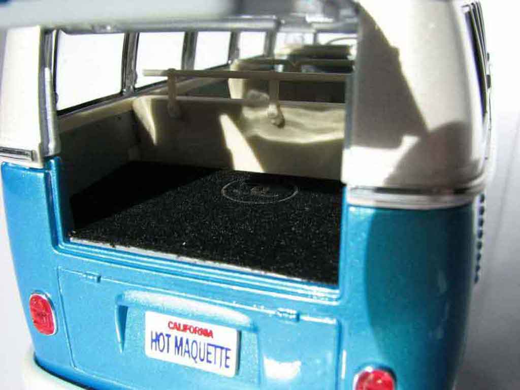 Volkswagen Combi Base low rider 1/18 Welly