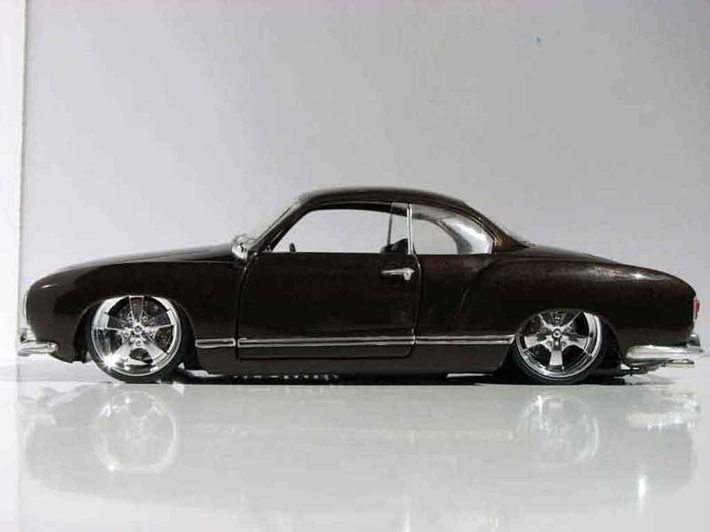 Volkswagen Karmann Base dub 1/18 Solido