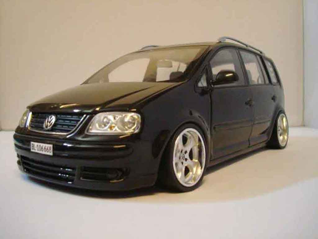 Volkswagen Touran 1/18 Shanghai Volkswagen black jantes porsche diecast model cars