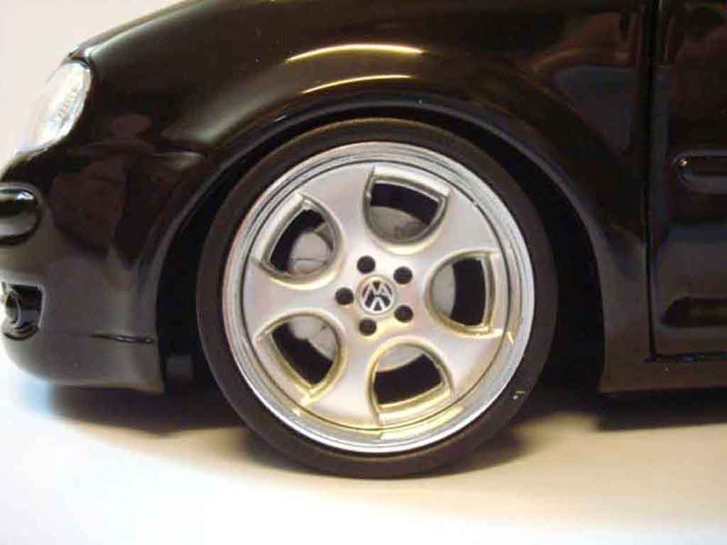 Volkswagen Touran Base black jantes porsche 1/18 Shanghai Volkswagen