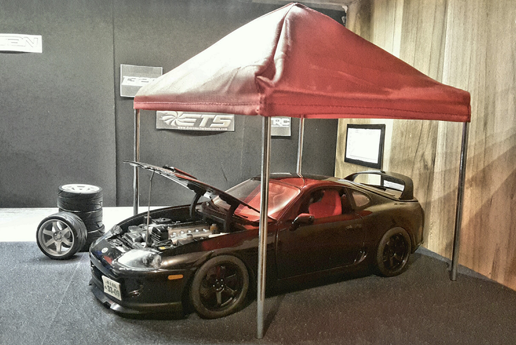 Toyota Supra Base black jantes 18 pouces et disques de frein 1/18 Kyosho
