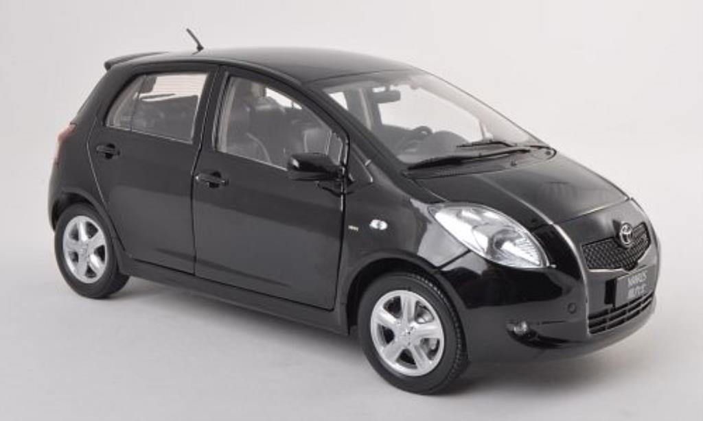 Toyota Yaris 1/18 Paudi black 2008 diecast model cars