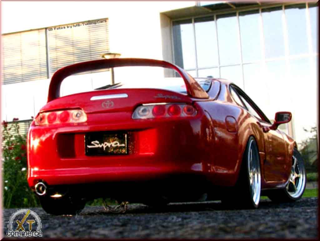 Toyota Supra Base red jantes 8j x 18 aluminum hmc 1/18 Kyosho
