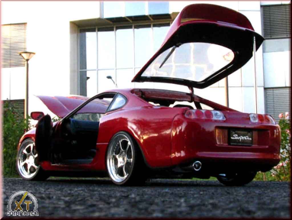 Toyota Supra Base red jantes 8j x 18 aluminum hmc 1/18 Kyosho