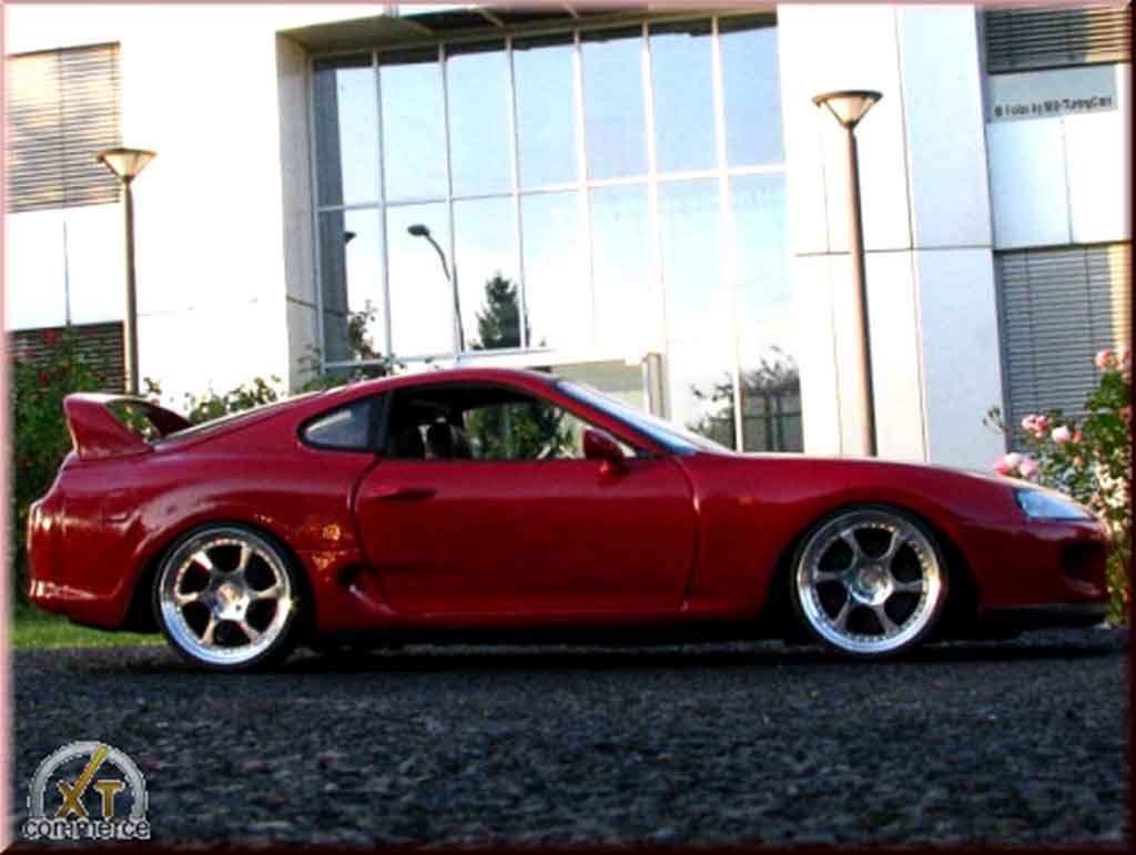 Toyota Supra Base red jantes 8j x 18 aluminum hmc 1/18 Kyosho