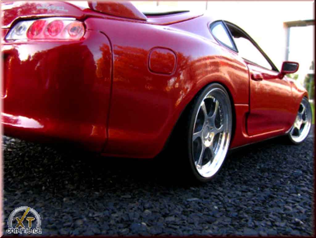 Toyota Supra Base red jantes 8j x 18 aluminum hmc 1/18 Kyosho