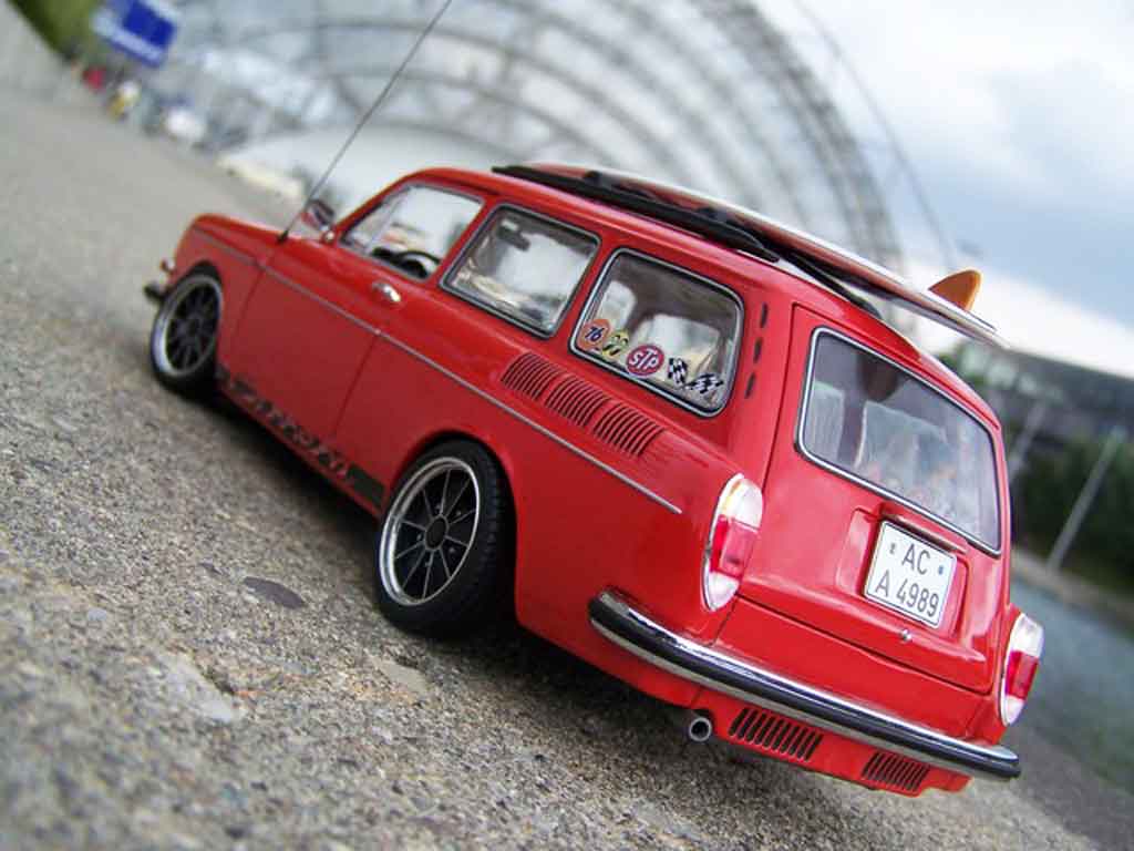 Volkswagen 1600 Base tl old school red avec brm jantes 1/18 Sun Star