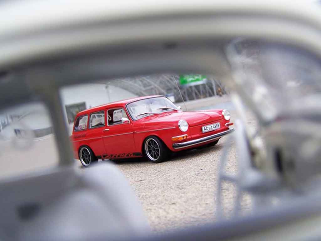 Volkswagen 1600 Base tl old school red avec brm jantes 1/18 Sun Star