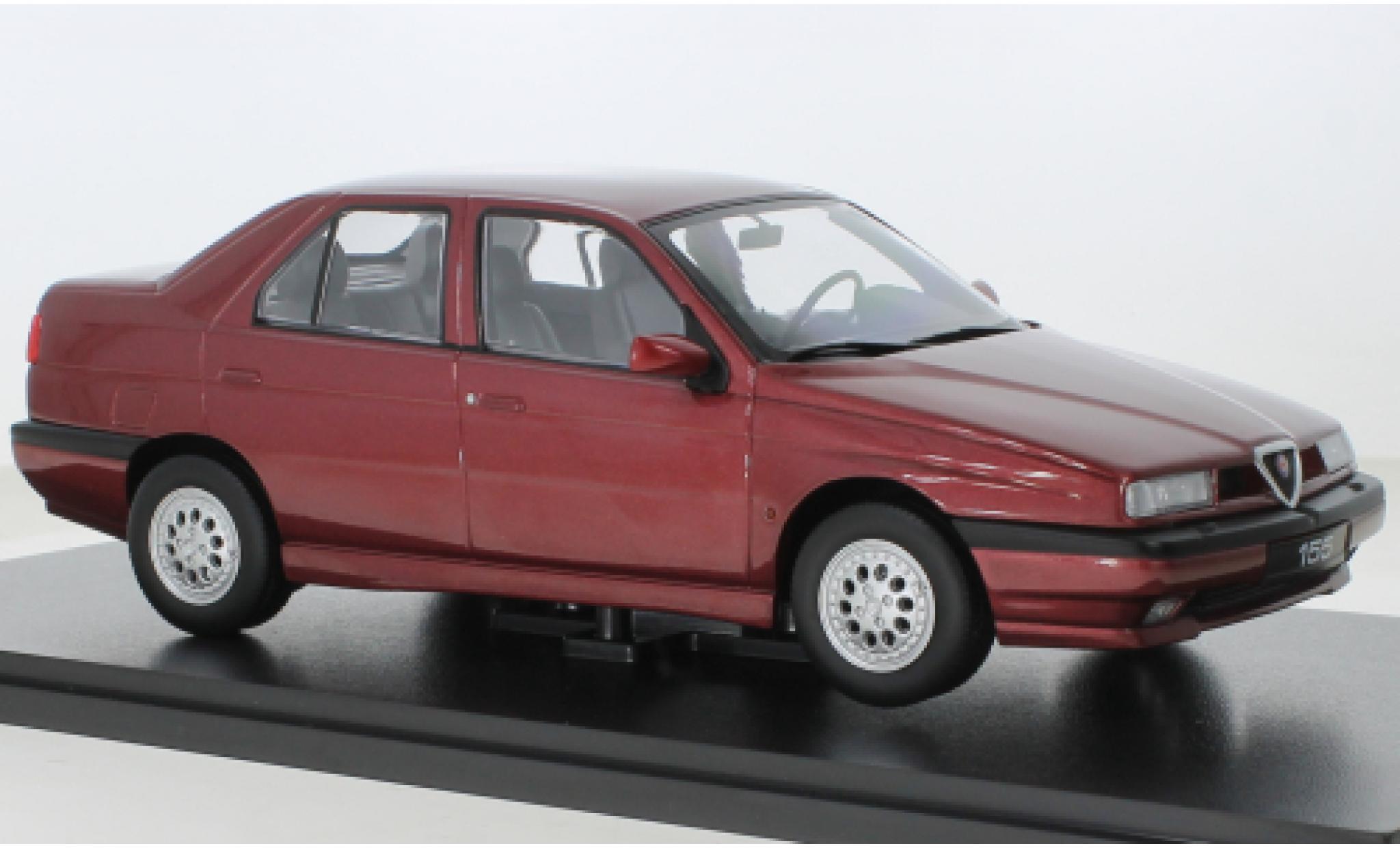 Alfa Romeo 155 1/18 Triple 9 Collection metallise red 1996 1:18 diecast model cars
