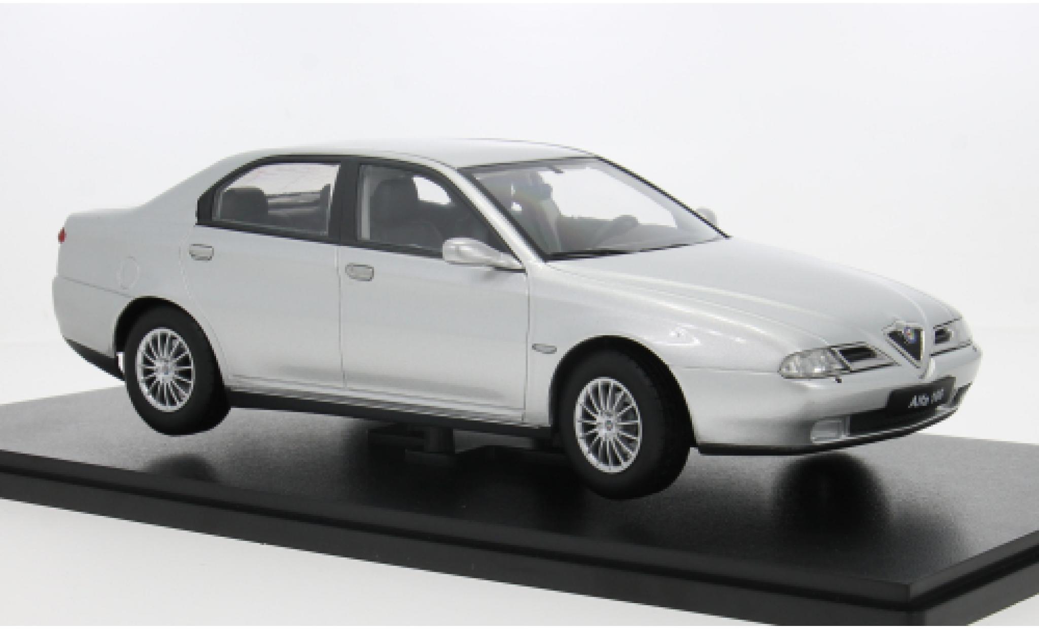 Alfa Romeo 166 1/18 Triple 9 Collection silver 1999 1:18 diecast model cars