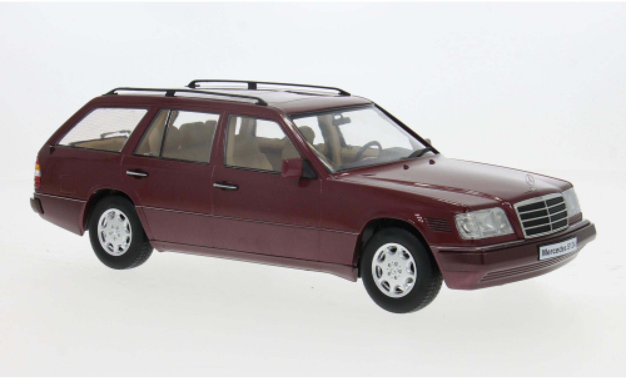 Mercedes Classe E 1/18 Triple 9 Collection T-Modell (S124) red 1995 1:18 diecast model cars