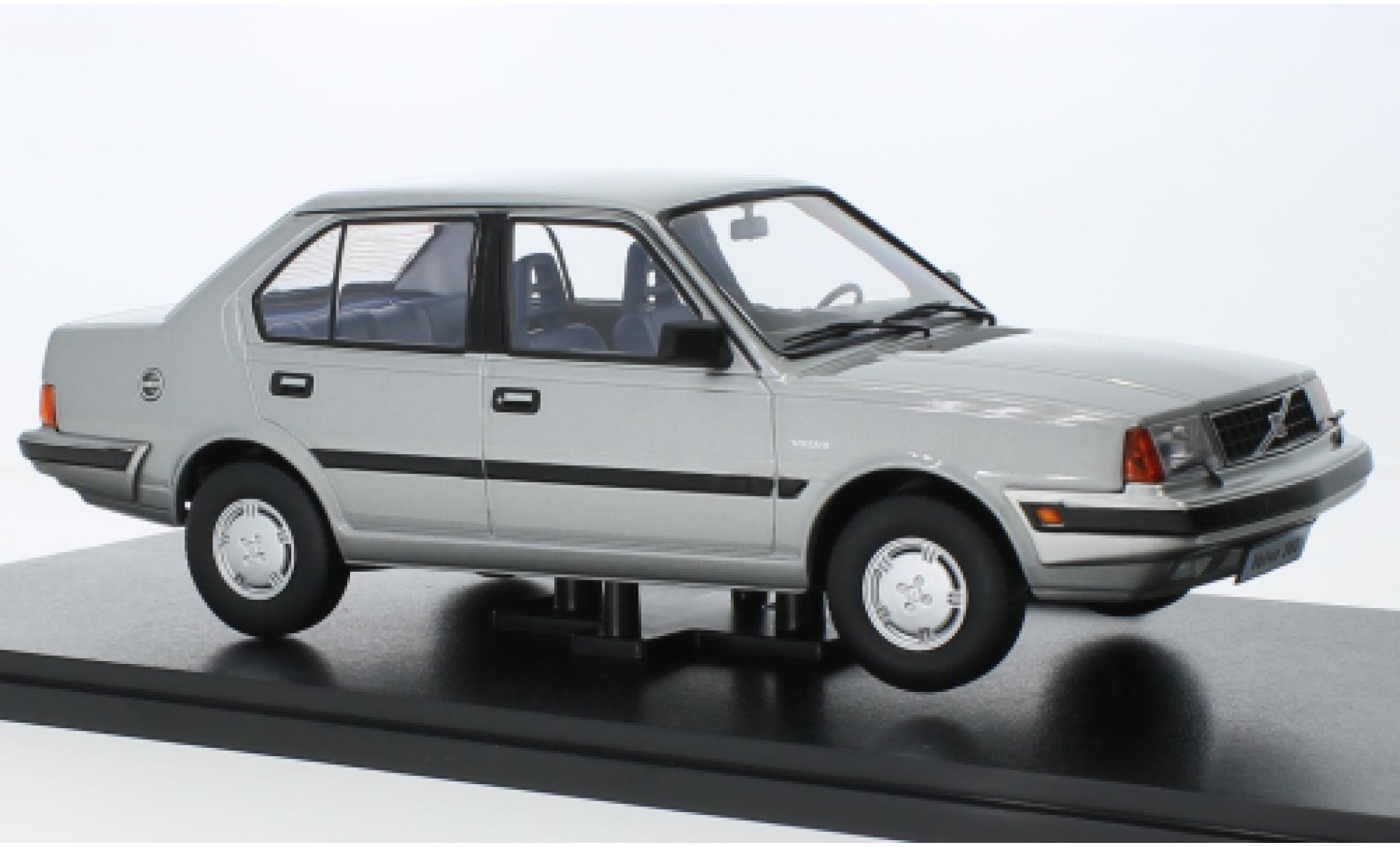 Volvo 360 1/18 Triple 9 Collection d 1987 diecast model cars