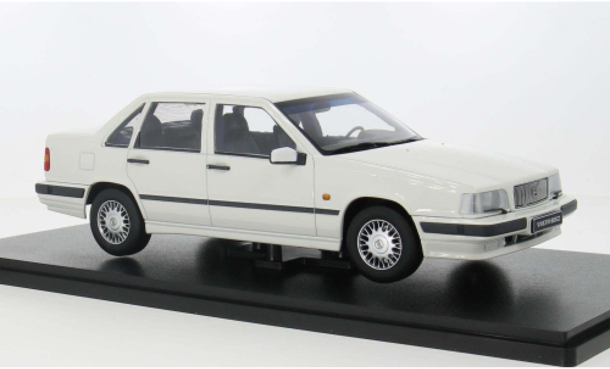 Volvo 850 1/18 Triple 9 Collection white 1993 1:18 diecast model cars