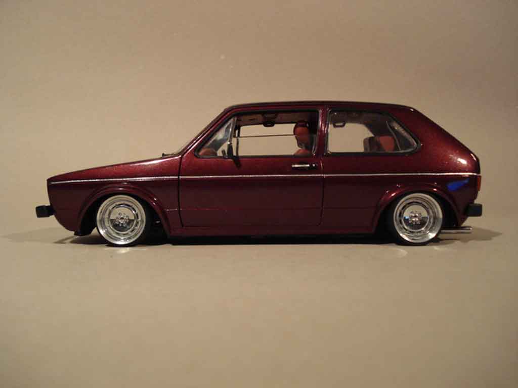 Volkswagen Golf GTI German Look bloc moteur 16s 1/18 Solido