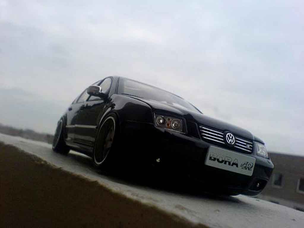 Volkswagen Bora 1/18 Revell r perfect dark diecast model cars