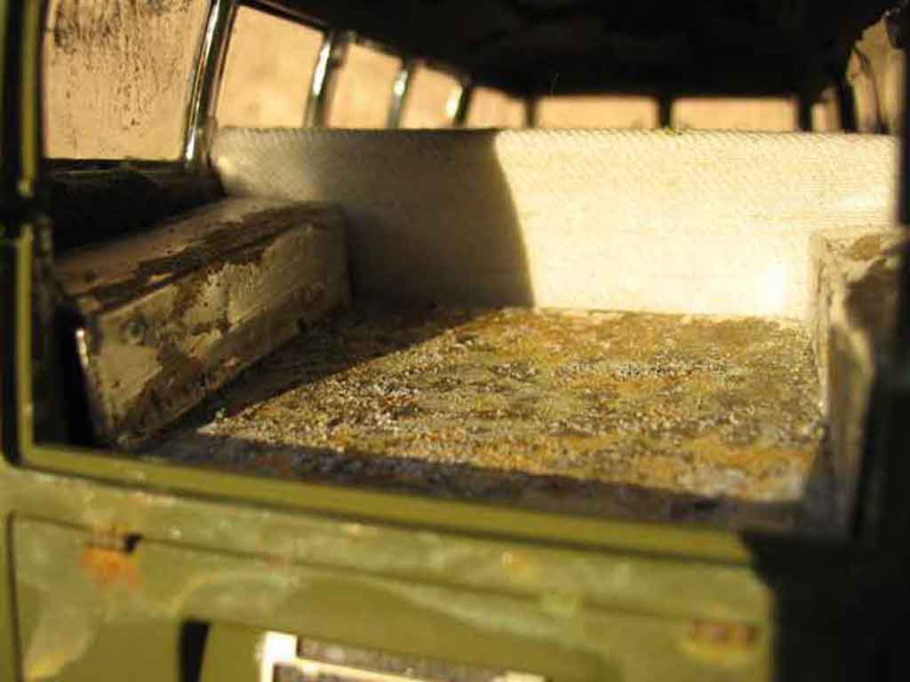 Volkswagen Combi Base 1962 rusty split 1/18 Welly