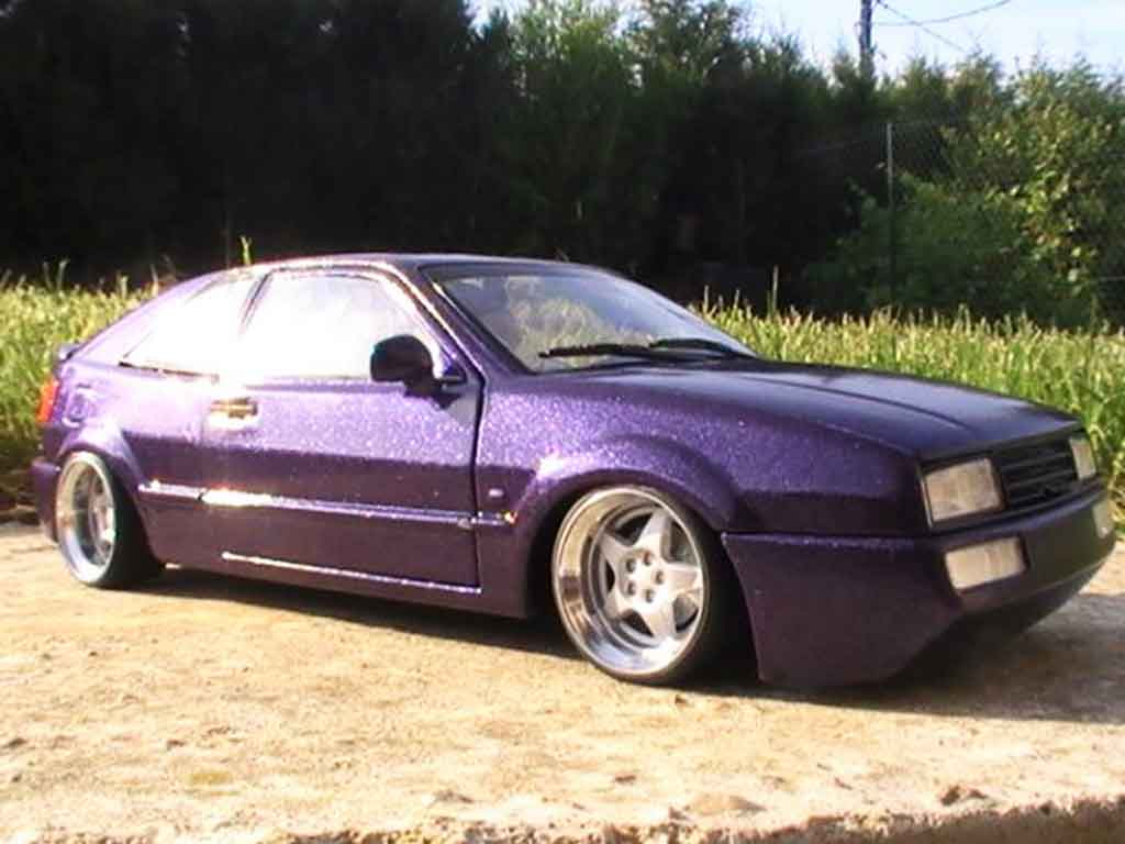 Volkswagen Corrado VR6 1/18 Revell VR6 peinture violet avec paillette diecast model cars