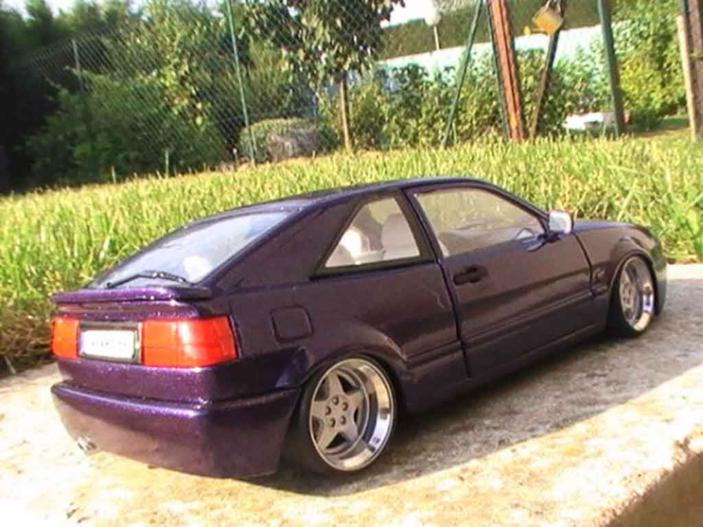 Volkswagen Corrado VR6 peinture violet avec paillette 1/18 Revell