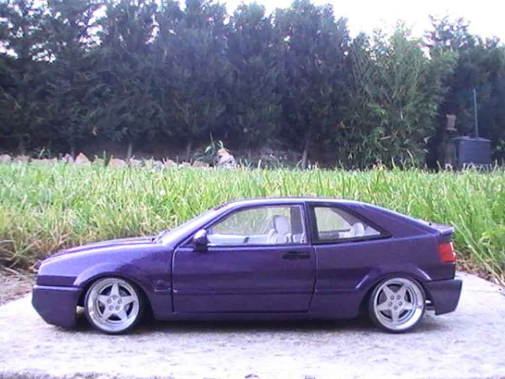 Volkswagen Corrado VR6 peinture violet avec paillette 1/18 Revell