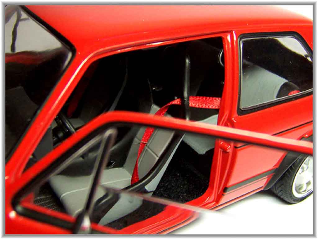 Volkswagen Golf GTI red jantes 15 pouces ronal turbo 1/18 Solido