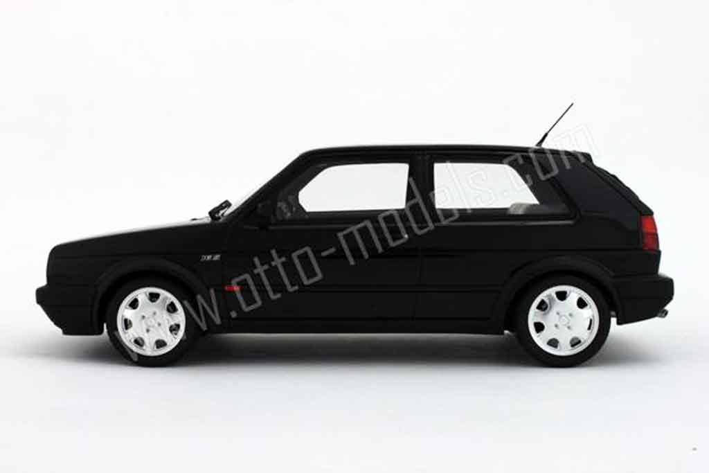 Volkswagen Golf GTI 16s black 1990 1/18 Ottomobile