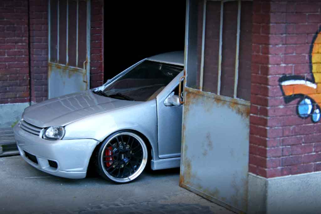 Volkswagen Golf R32 kit carrosserie grey jantes bbs 18 pouces 1/18 Revell