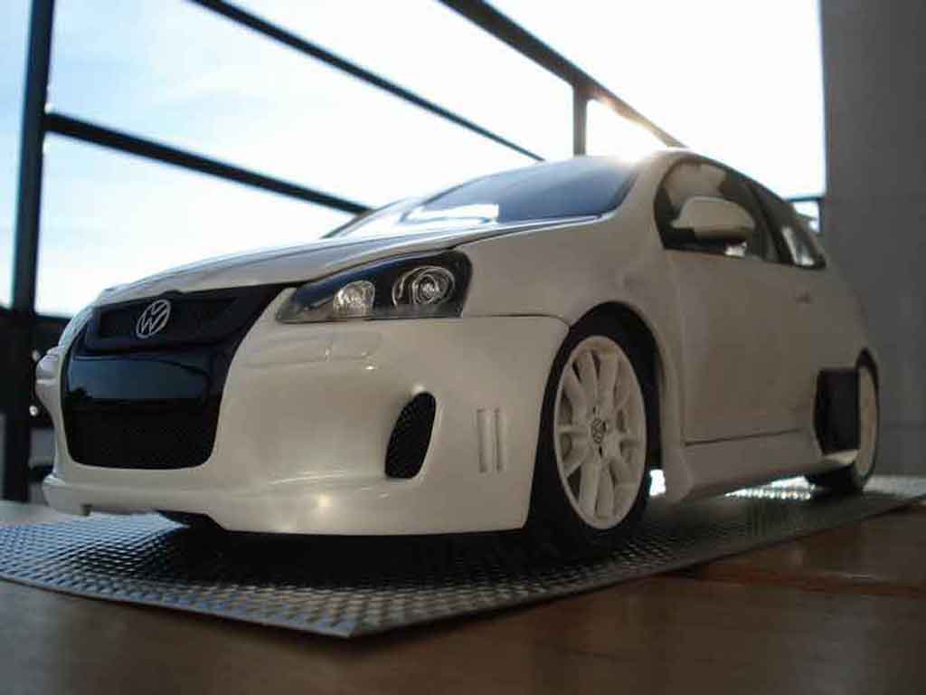Volkswagen Golf GTI white hofele spirit 1/18 Norev