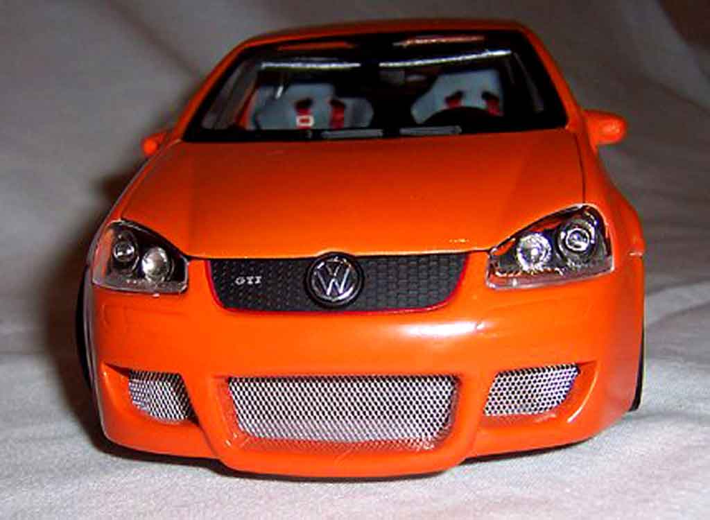 Volkswagen Golf GTI orange jantes bbs 19 pouces 1/18 Norev