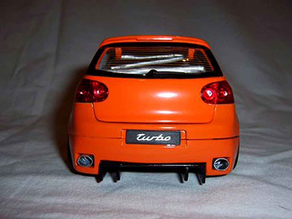 Volkswagen Golf GTI orange jantes bbs 19 pouces 1/18 Norev