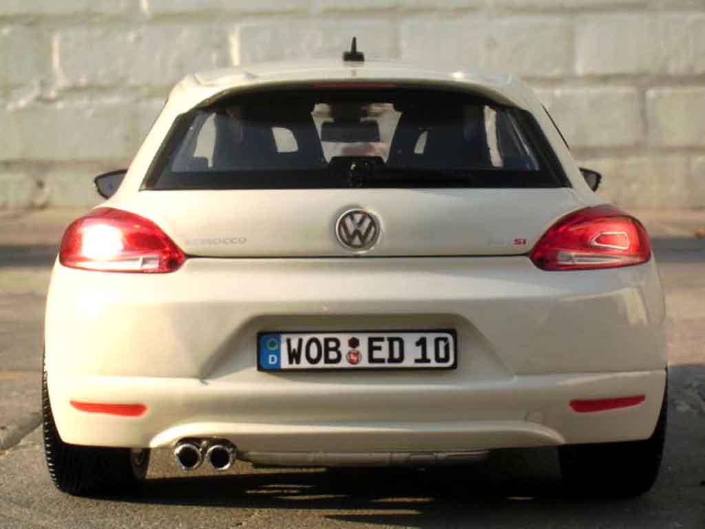 Volkswagen Scirocco Base 3 2.0 tsi white 1/18 Norev