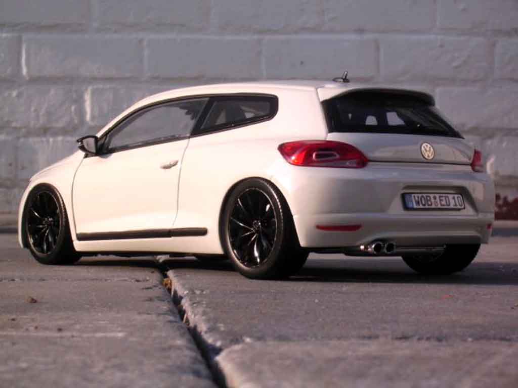 Volkswagen Scirocco Base 3 2.0 tsi white 1/18 Norev