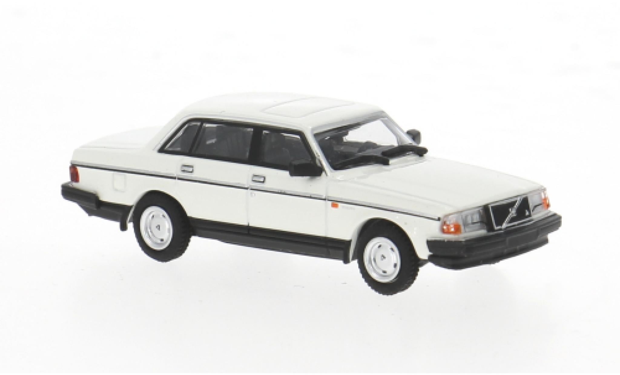 Volvo 240 1/87 Minichamps GL white 1986 1:87 diecast model cars