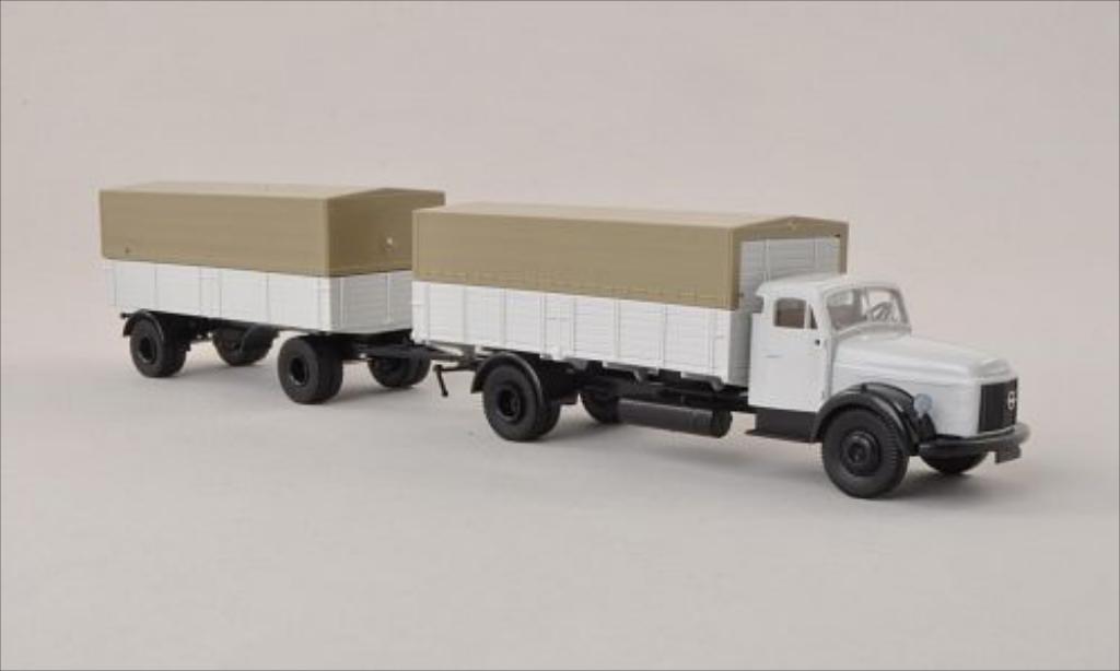 Volvo N88 1/87 Brekina mit blackem Chassis grey diecast model cars