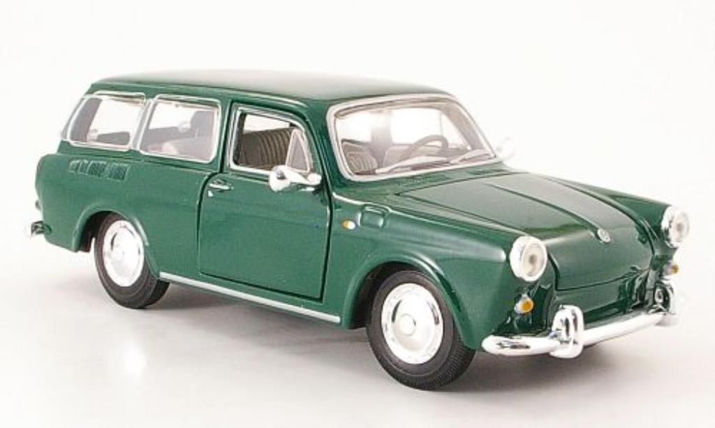 Volkswagen 1600 1/24 Maisto Variant grun 1967 diecast model cars