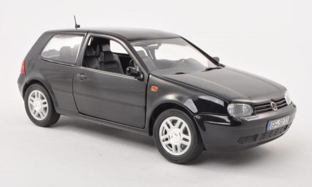 Volkswagen Golf IV 1/18 Revell IV GTI black 3-Turer 1997 diecast model cars