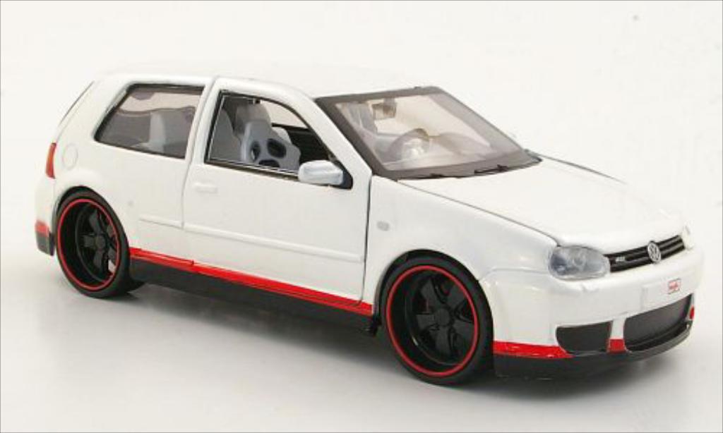 Volkswagen Golf IV 1/24 Maisto IV R32 Tuningversion metallic white 2003 diecast model cars