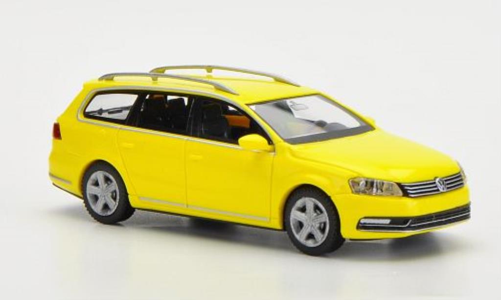 Volkswagen Passat 1/87 Wiking Variant (B7) yellow diecast model cars