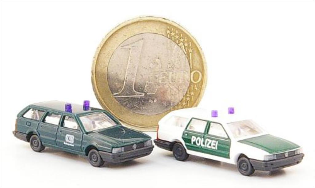 Volkswagen Passat 1/160 Busch Variant diecast model cars