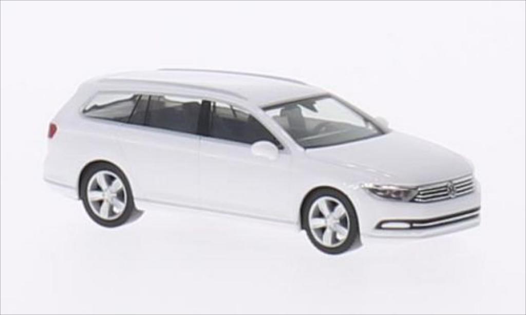Volkswagen Passat 1/87 Herpa Variant white 2014 diecast model cars