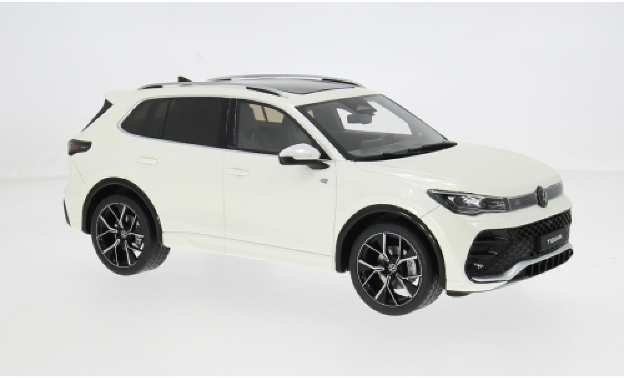 Volkswagen Tiguan 1/18 Ottomobile E TSI R-Line white 2024 1:18 diecast model cars