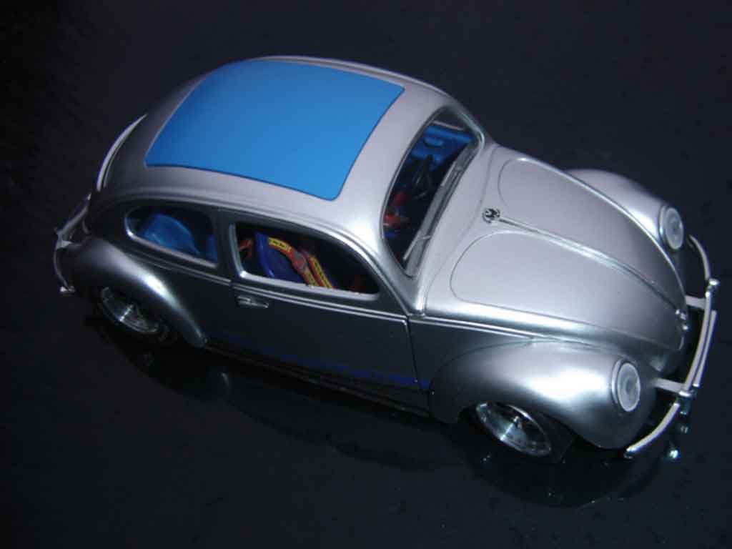 Volkswagen Kafer Base carrera cox 1/18 Solido