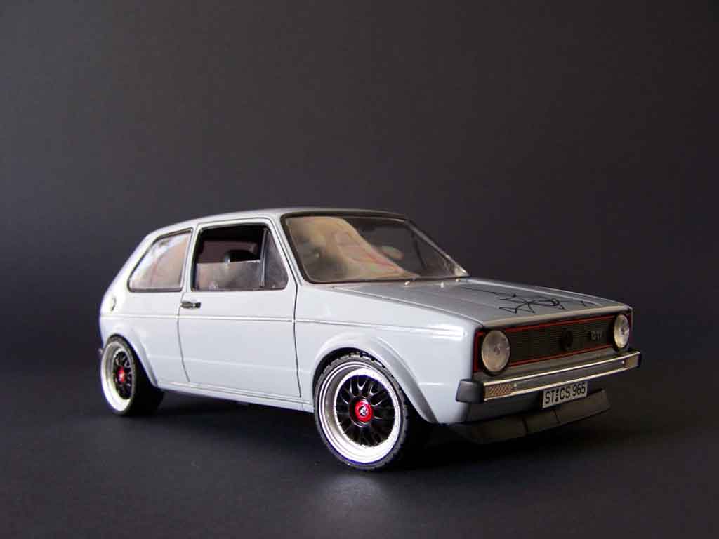 Volkswagen Golf GTI grey jantes tsw 18 pouces pinstriping 1/18 Solido