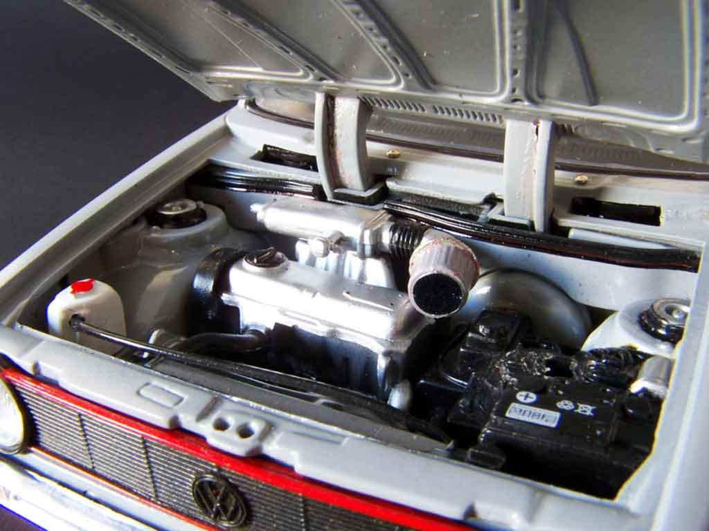 Volkswagen Golf GTI grey jantes tsw 18 pouces pinstriping 1/18 Solido