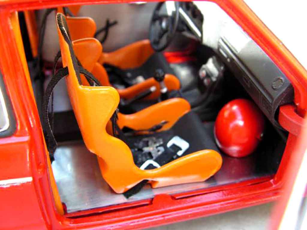 Volkswagen Golf GTI preparation piste rallye 1/18 Solido