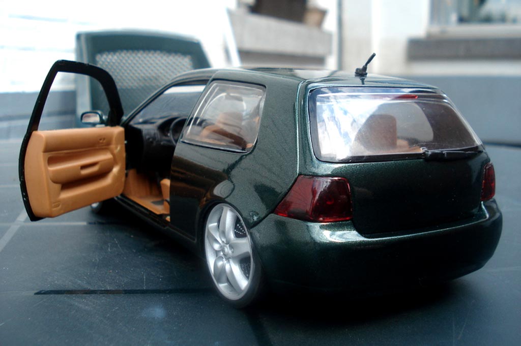 Volkswagen Golf GTI green jantes porsche et lissage carrosserie 1/18 Revell